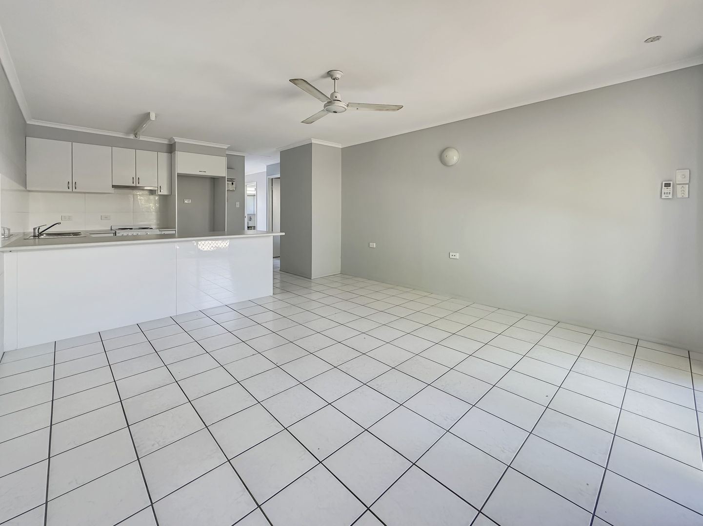 3/22 Roberts Street, Hermit Park QLD 4812, Image 2