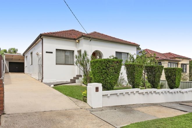 Picture of 10 Woodlawn Avenue, EARLWOOD NSW 2206