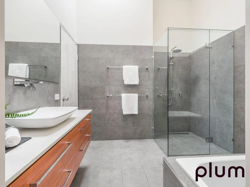 Additional image 5 of 2/1 Jerdanefield Road, St Lucia QLD 4067