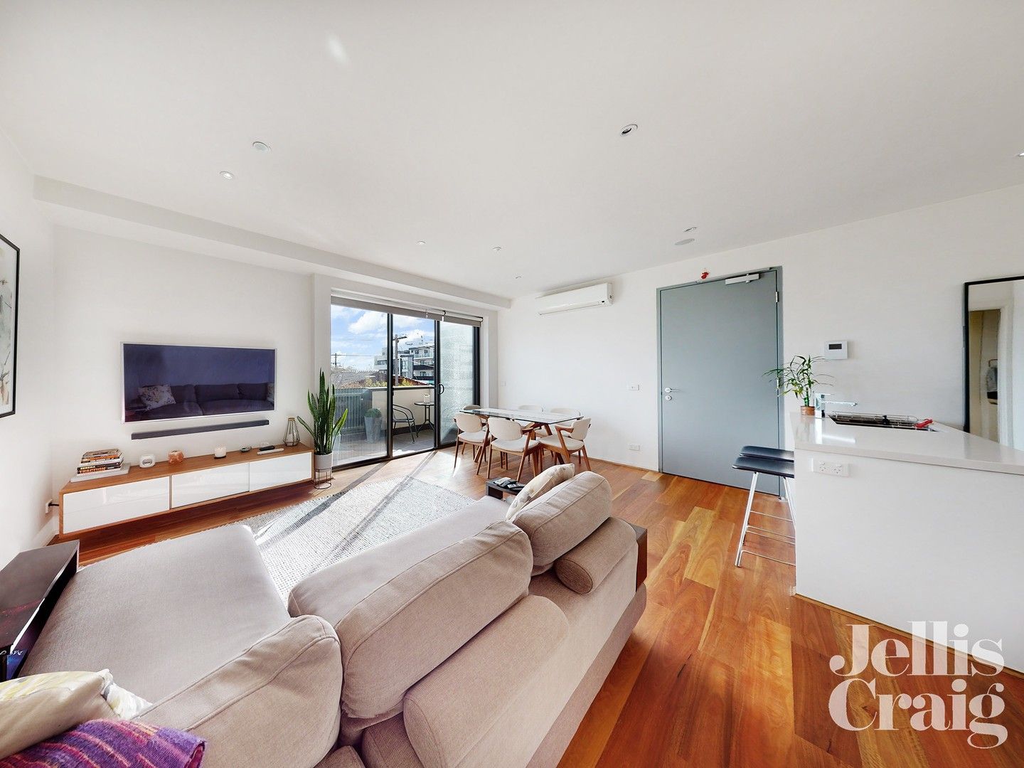 105/650 Centre Road, Bentleigh VIC 3204 Apartment For Rent 650