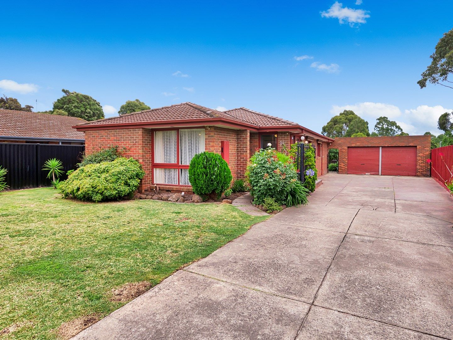 31 Blaxland Avenue, Cranbourne North VIC 3977, Image 0