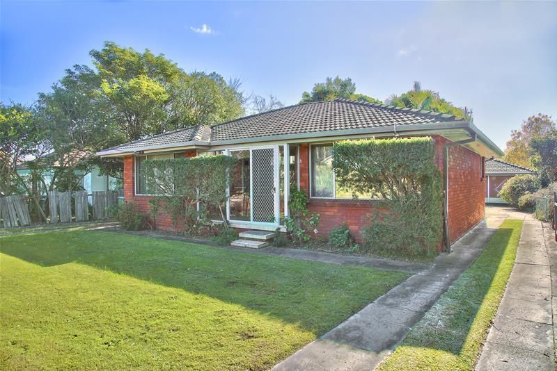 8 Coral Street, The Entrance NSW 2261, Image 1