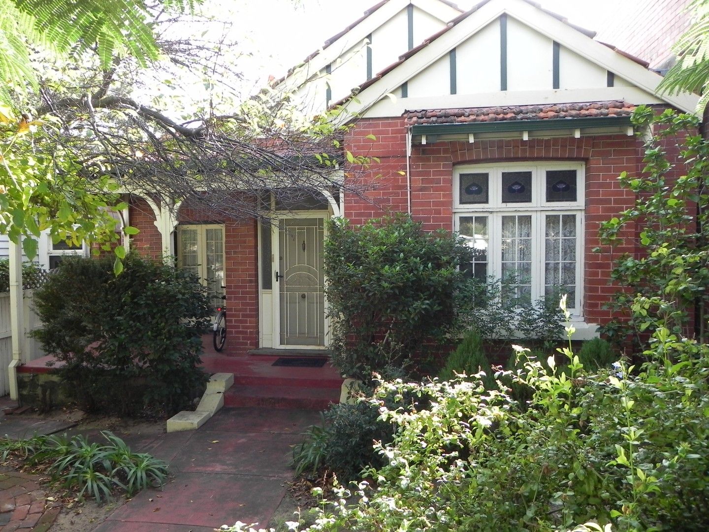 3 bedrooms House in 10 Hamersley Road SUBIACO WA, 6008