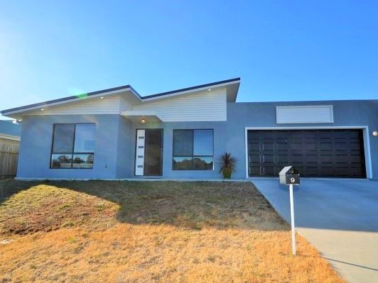 9 Claret Ash Drive, Guyra NSW 2365, Image 0