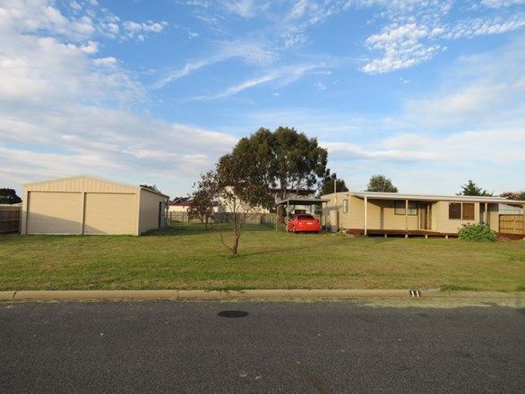 Picture of 11 Lake Inlet Avenue, NEWLANDS ARM VIC 3875