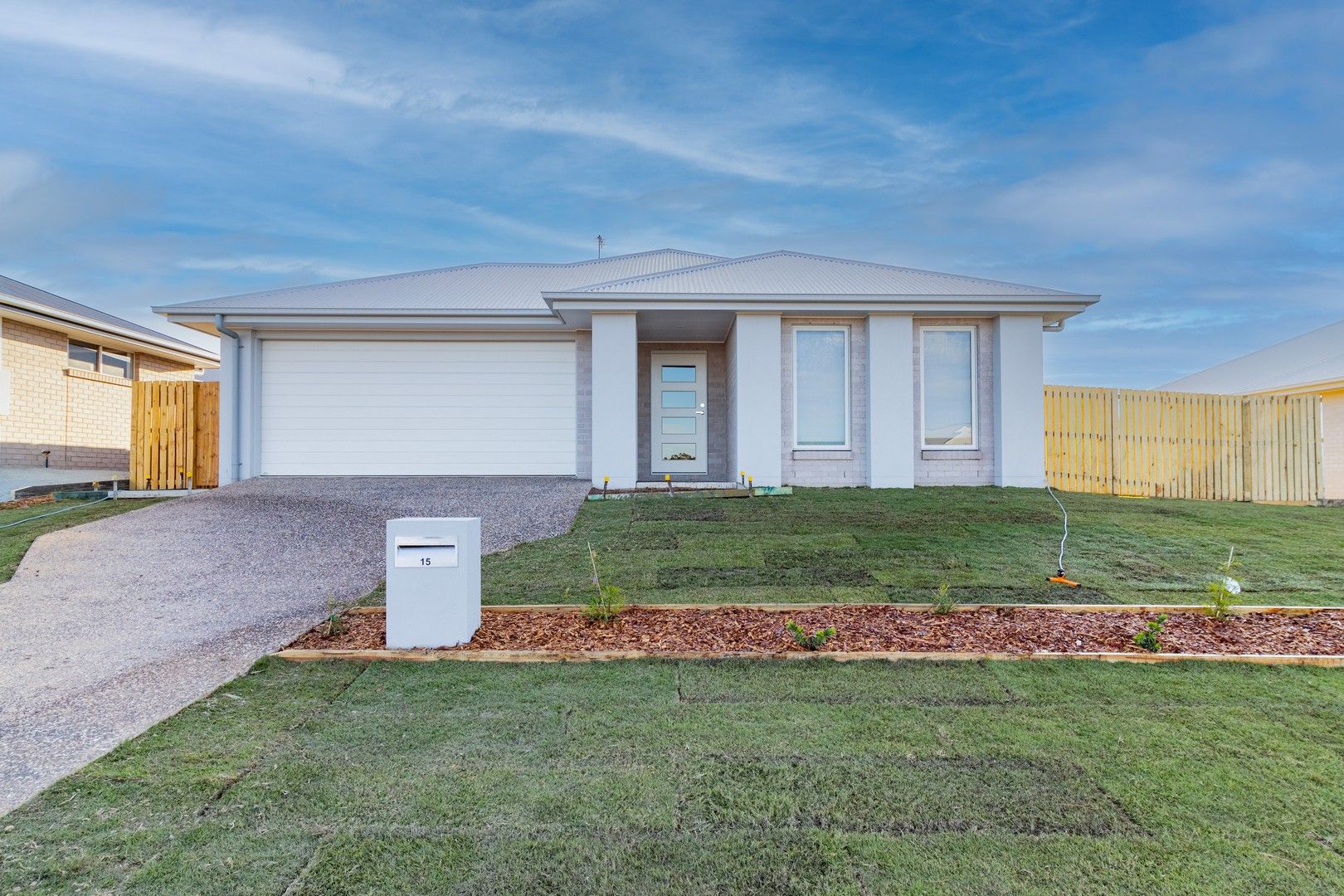 4 bedrooms House in 15 Sapphire Avenue KAWUNGAN QLD, 4655
