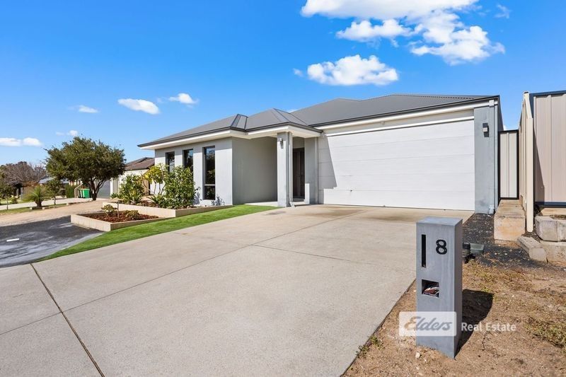 4 bedrooms House in 8 Robinhood Road DALYELLUP WA, 6230