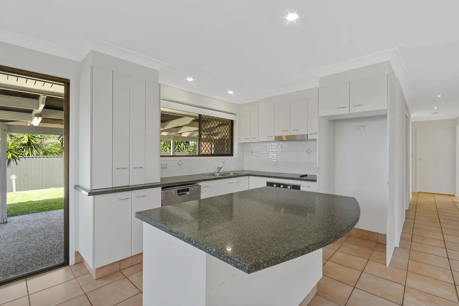 Additional image 6 of 5 Dearne Place, Carrara QLD 4211