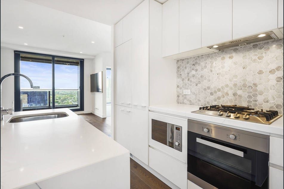 2 bedrooms Apartment / Unit / Flat in 1517/850 Whitehorse Road BOX HILL VIC, 3128
