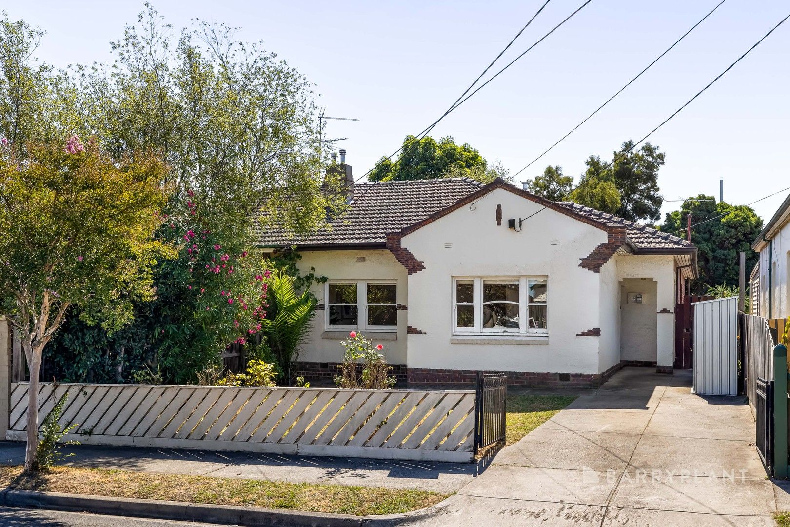 3 bedrooms House in 10 Livingstone Parade PRESTON VIC, 3072