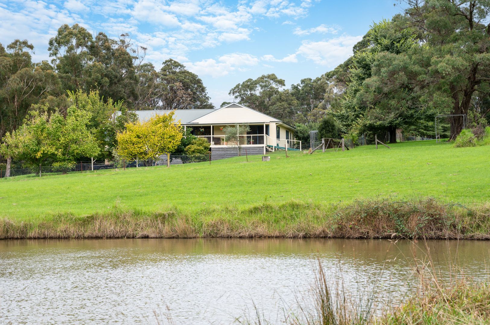 19 Wilson Drive, Colo Vale Property History & Address Research Domain