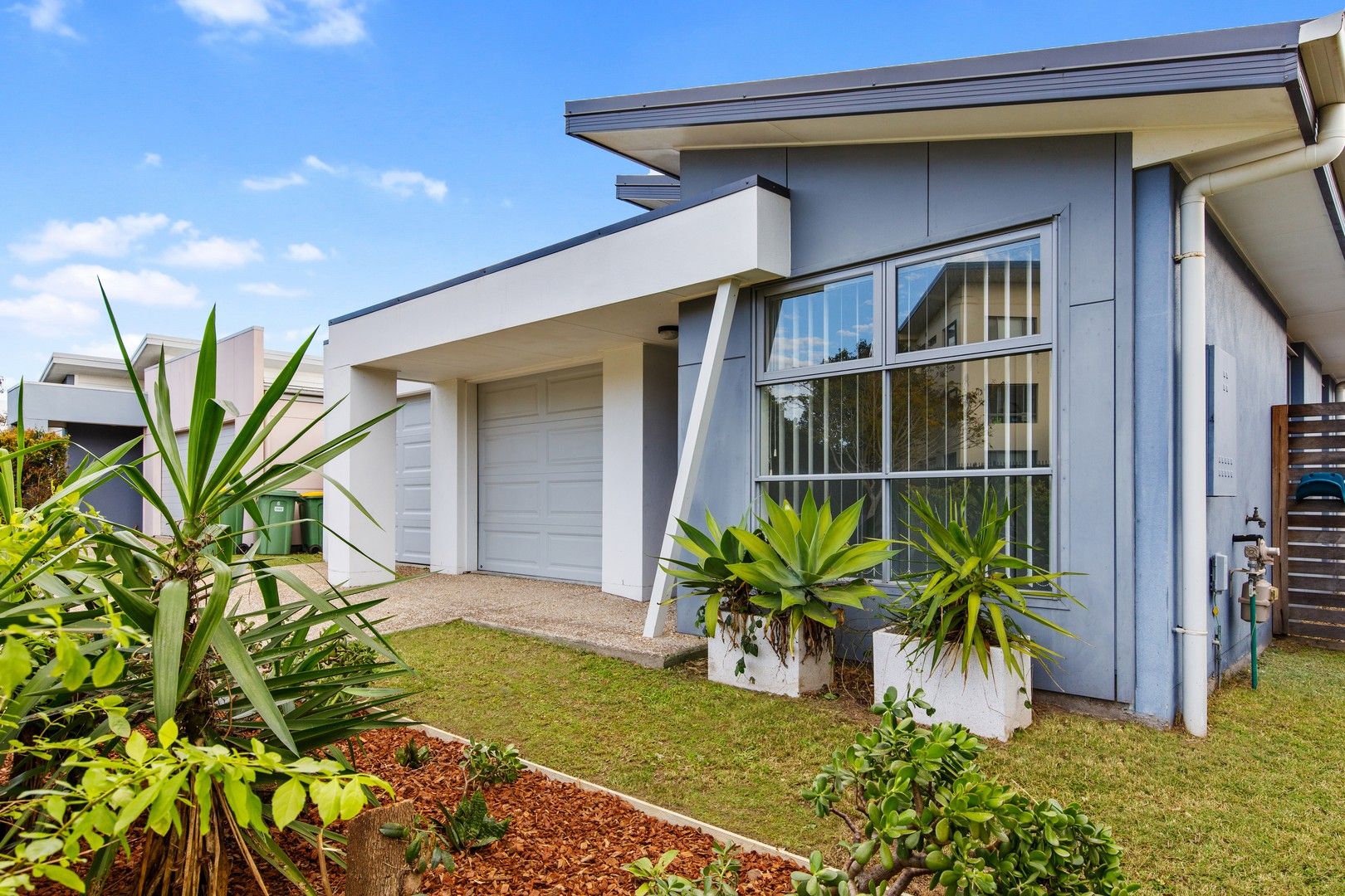 4 bedrooms House in 7/6 Pendraat Parade HOPE ISLAND QLD, 4212