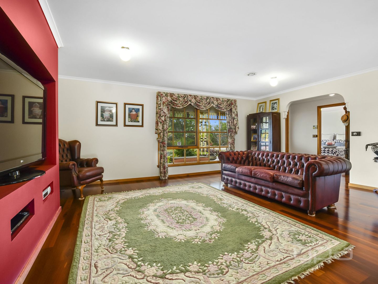 47 Smoult Drive, Kurunjang VIC 3337, Image 2