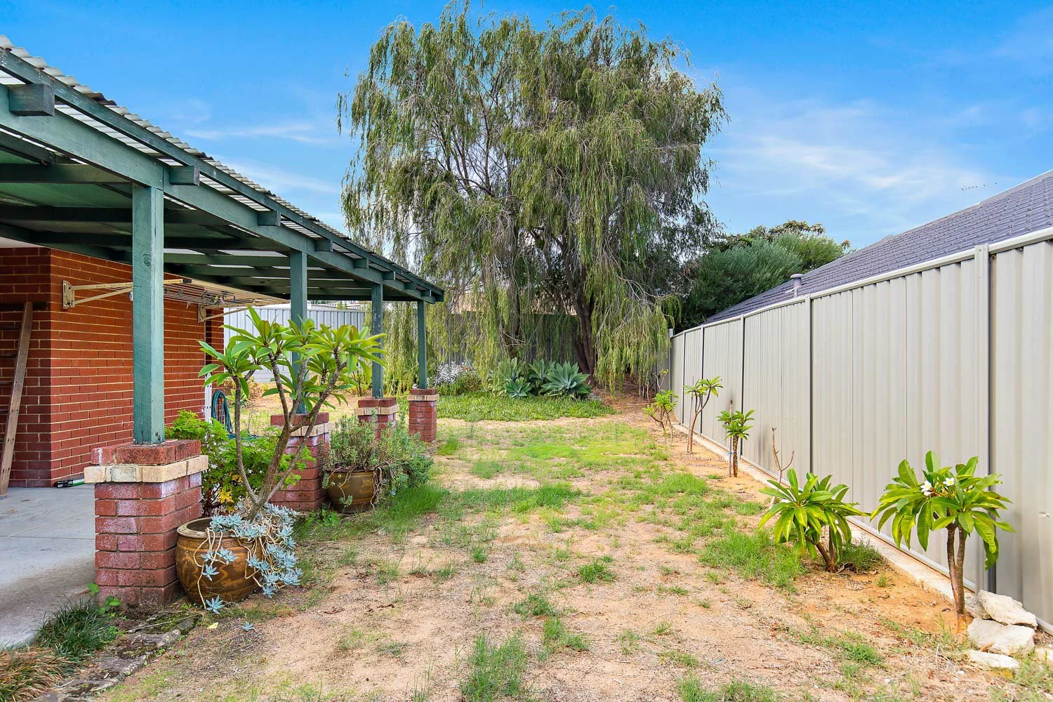 Additional image 24 of 27 Woodley Way, Parmelia WA 6167