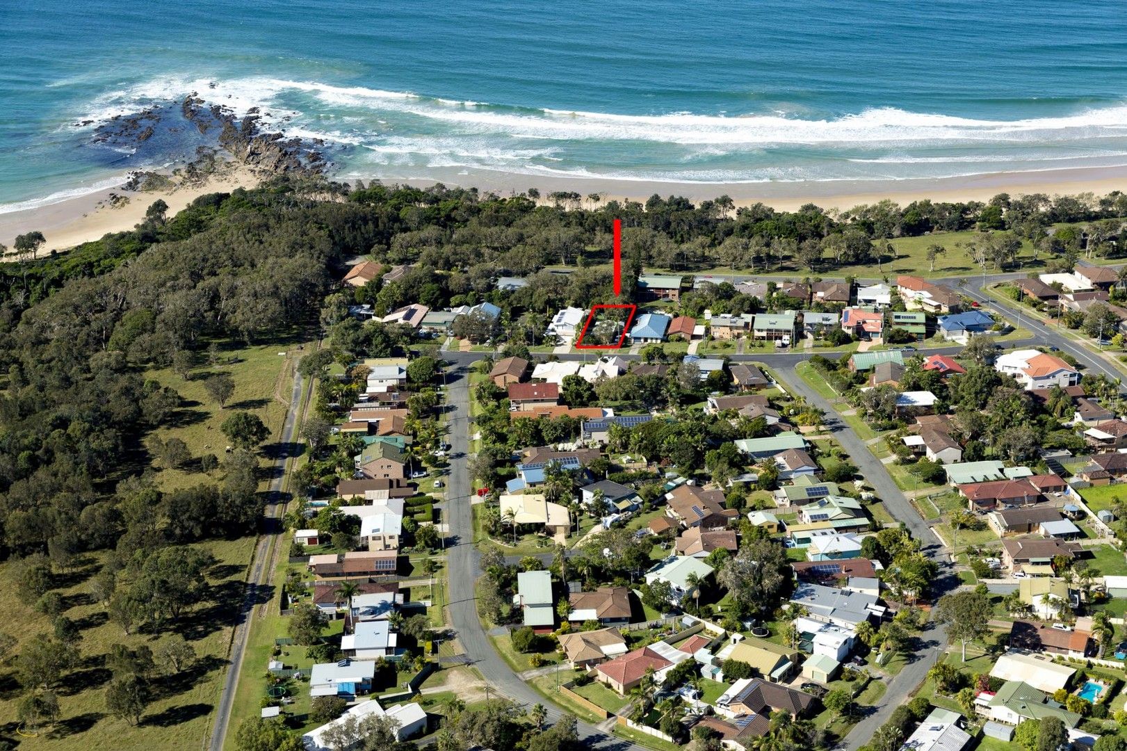 18 Ti-Tree Road, Sandy Beach NSW 2456, Image 0