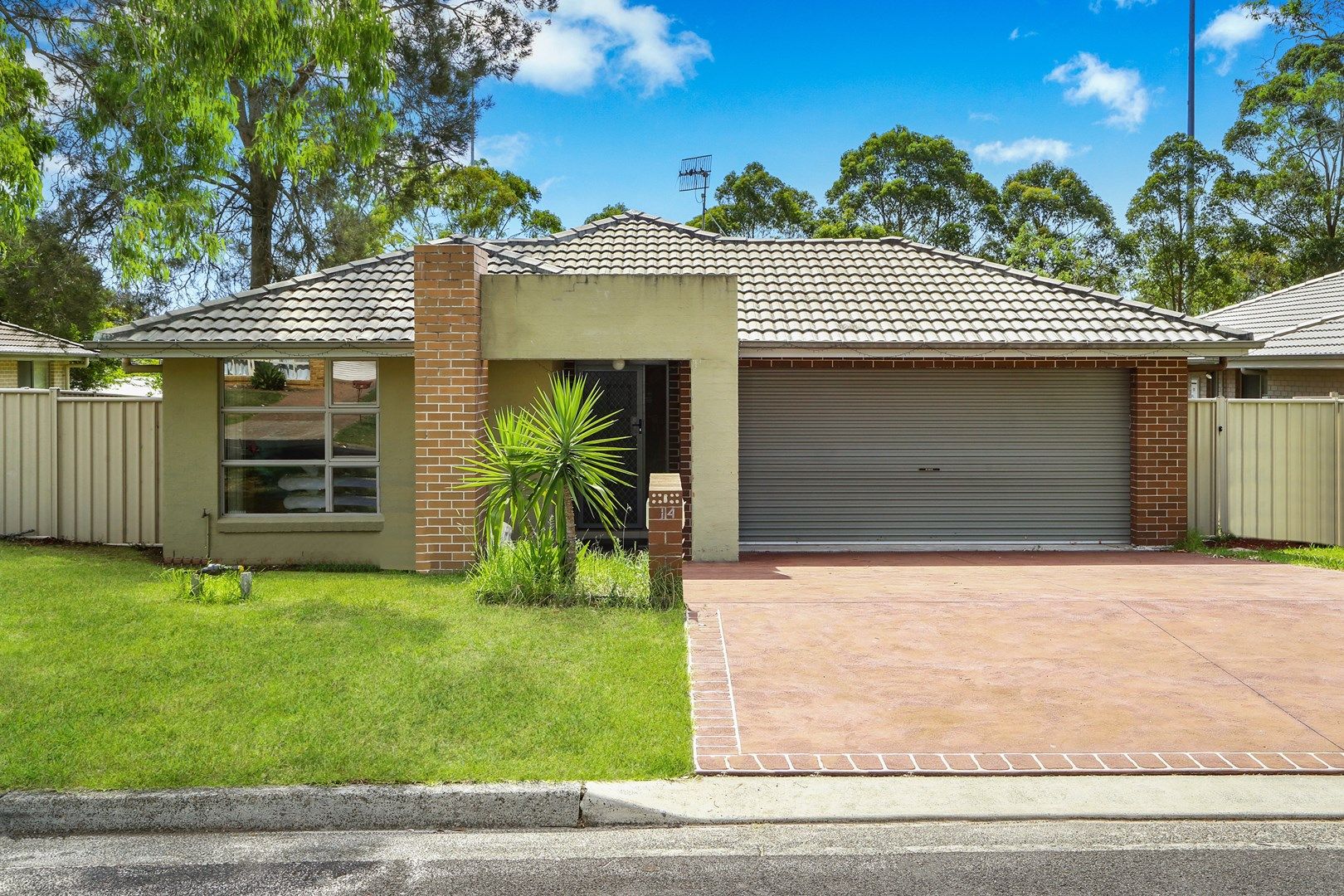 4 bedrooms House in 14 De 'Lisle Drive WATANOBBI NSW, 2259