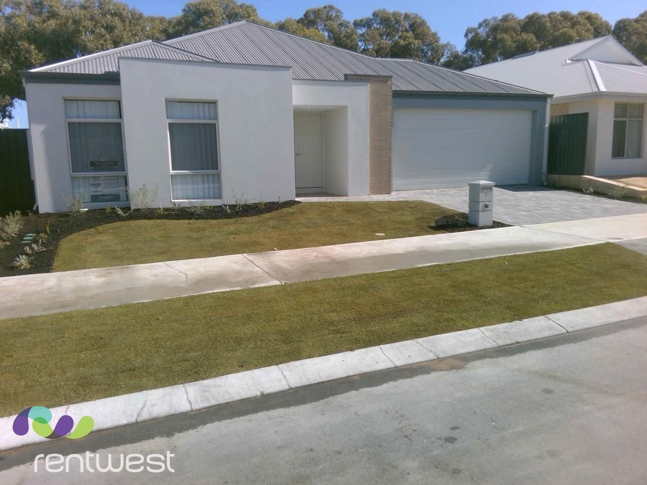 4 bedrooms House in 7 Sonoma Way MADORA BAY WA, 6210