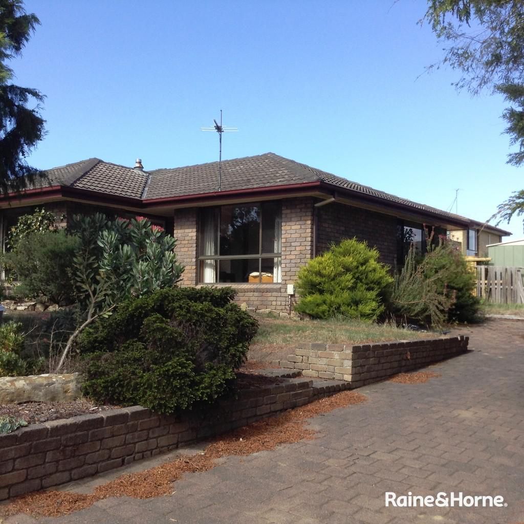 3 bedrooms House in 273 Redwood Road KINGSTON TAS, 7050