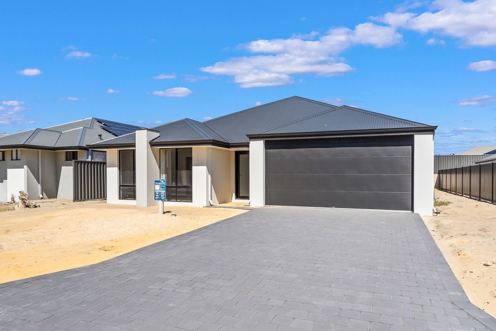 4 bedrooms House in 31 Castella Drive DUDLEY PARK WA, 6210