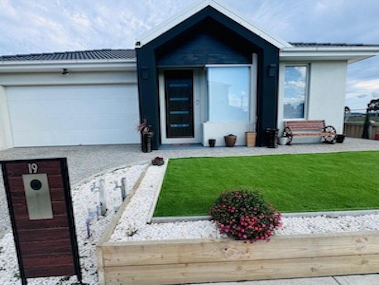 4 bedrooms House in 19 Radiata Street BEVERIDGE VIC, 3753