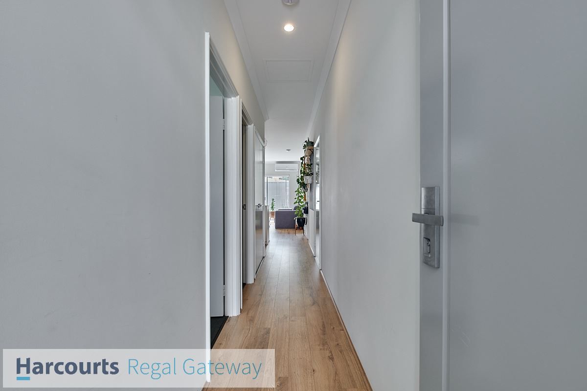 8/61 Delaronde Drive, Success WA 6164, Image 1