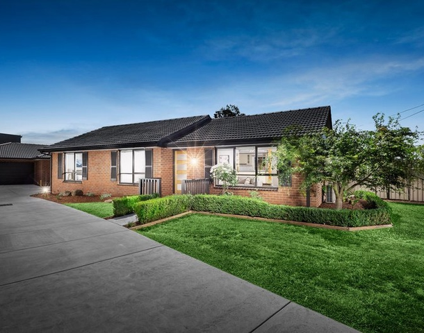 15 Lucas Avenue, Kilsyth VIC 3137