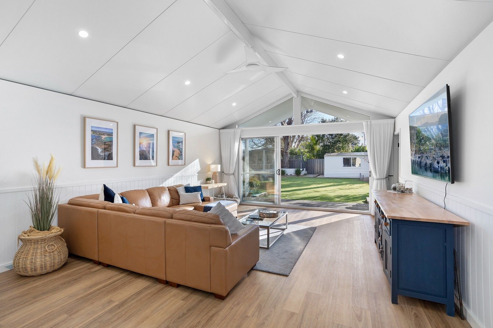 4 bedrooms House in 17 McLean Street KILLARNEY VALE NSW, 2261