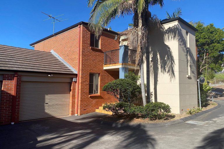 11/50 Urunga Parade, West Wollongong NSW 2500 Townhouse For Rent Domain
