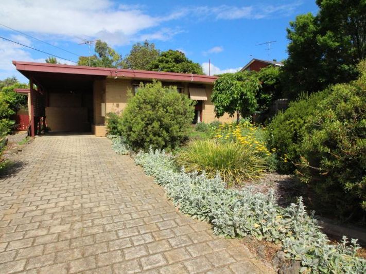 3 bedrooms House in 1 Dunsmore Road HIGHTON VIC, 3216