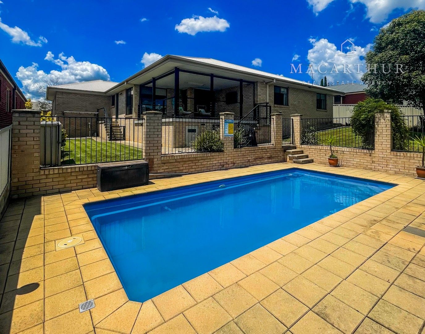 18 Yanko Crescent, Bourkelands NSW 2650 House For Rent Domain