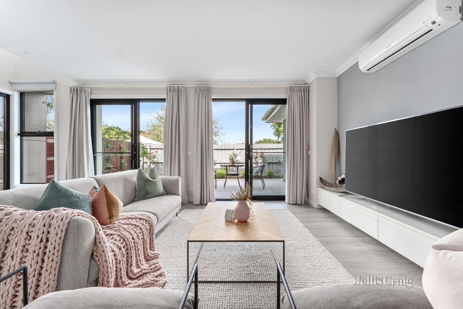 2/16 Acacia Avenue, Mentone VIC 3194, Image 2