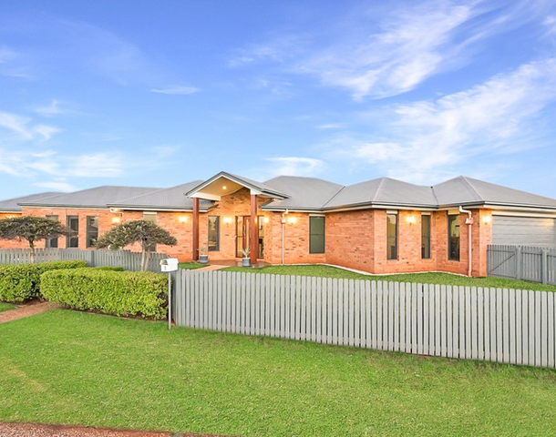 1 Krefter Crescent, Highfields QLD 4352