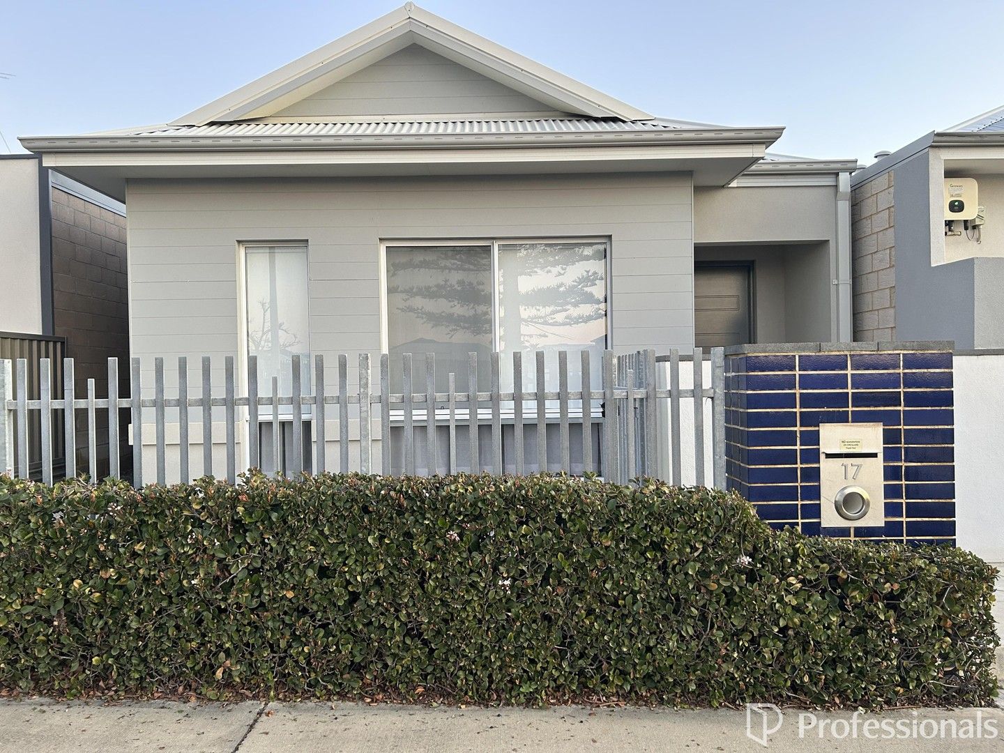 3 bedrooms House in 17 Reflection Boulevard JINDALEE WA, 6036