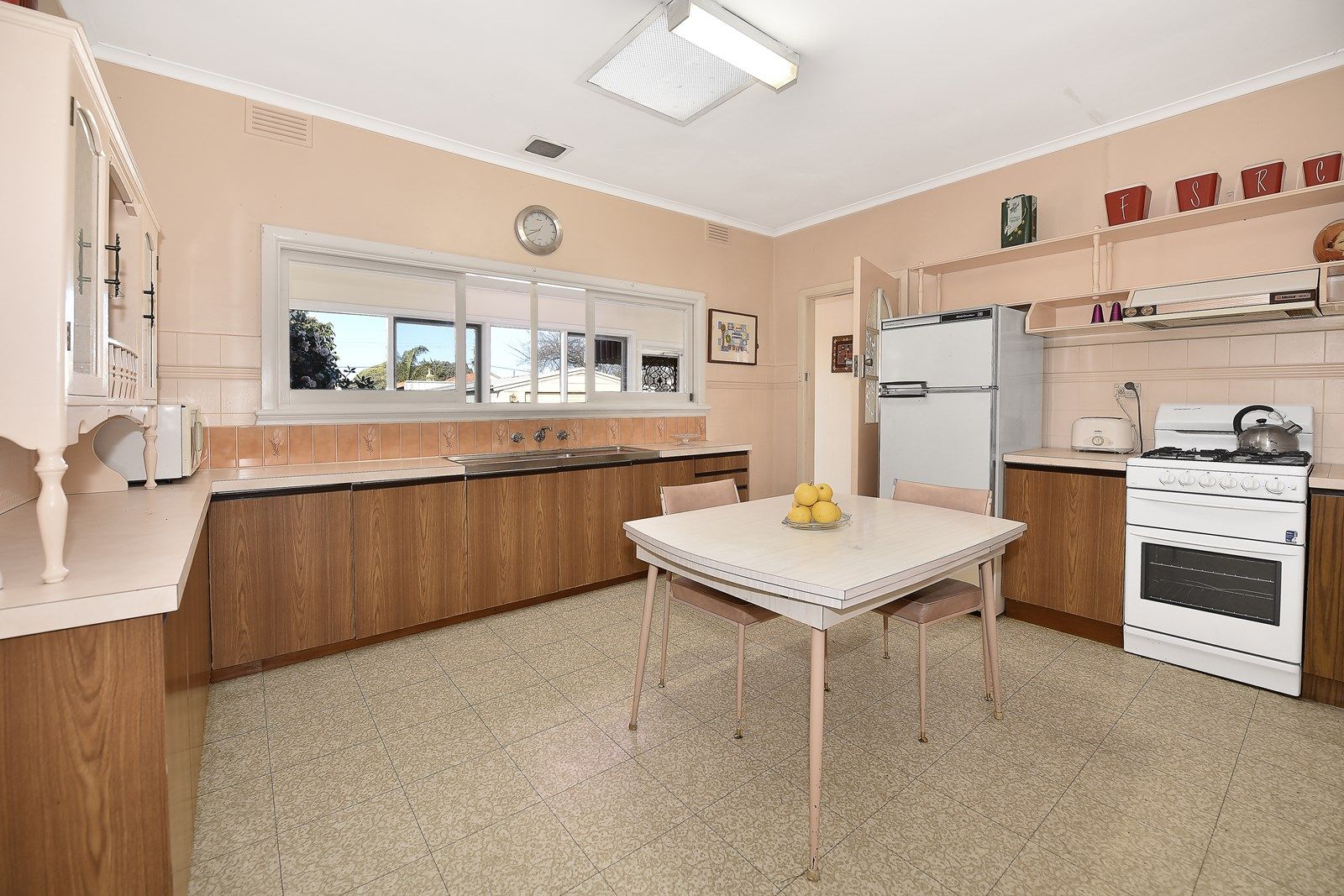 42 Marchant Avenue, Reservoir VIC 3073, Image 2