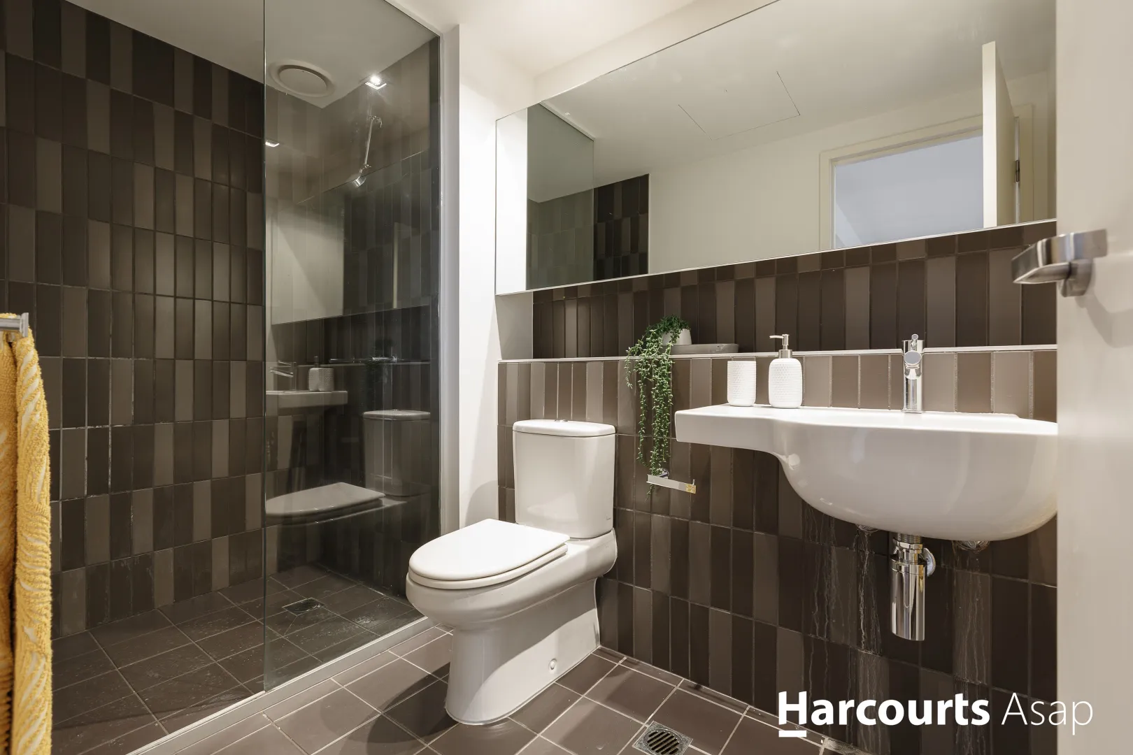 Stylish & Convenient Living in the Heart of Dandenong - View 6