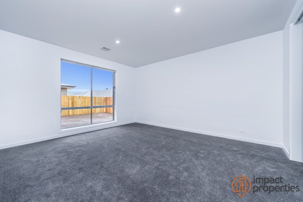 17 Pumpurs Crescent, Taylor ACT 2913, Image 2