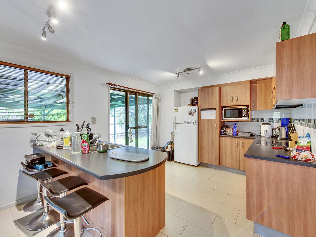 74 Tekapo Street, Westlake QLD 4074, Image 2