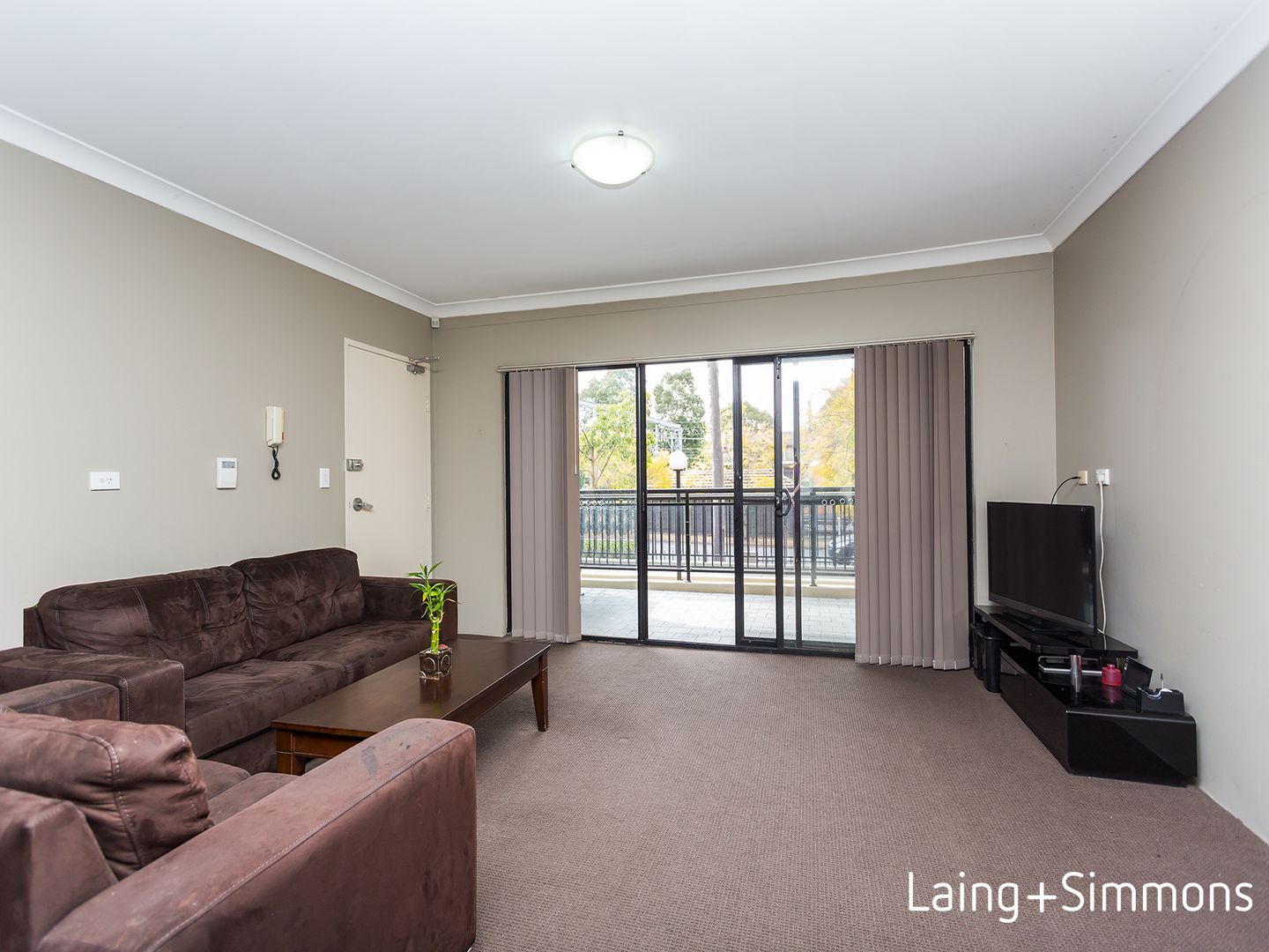 2/8-12 Alexandra Avenue, Westmead NSW 2145, Image 1