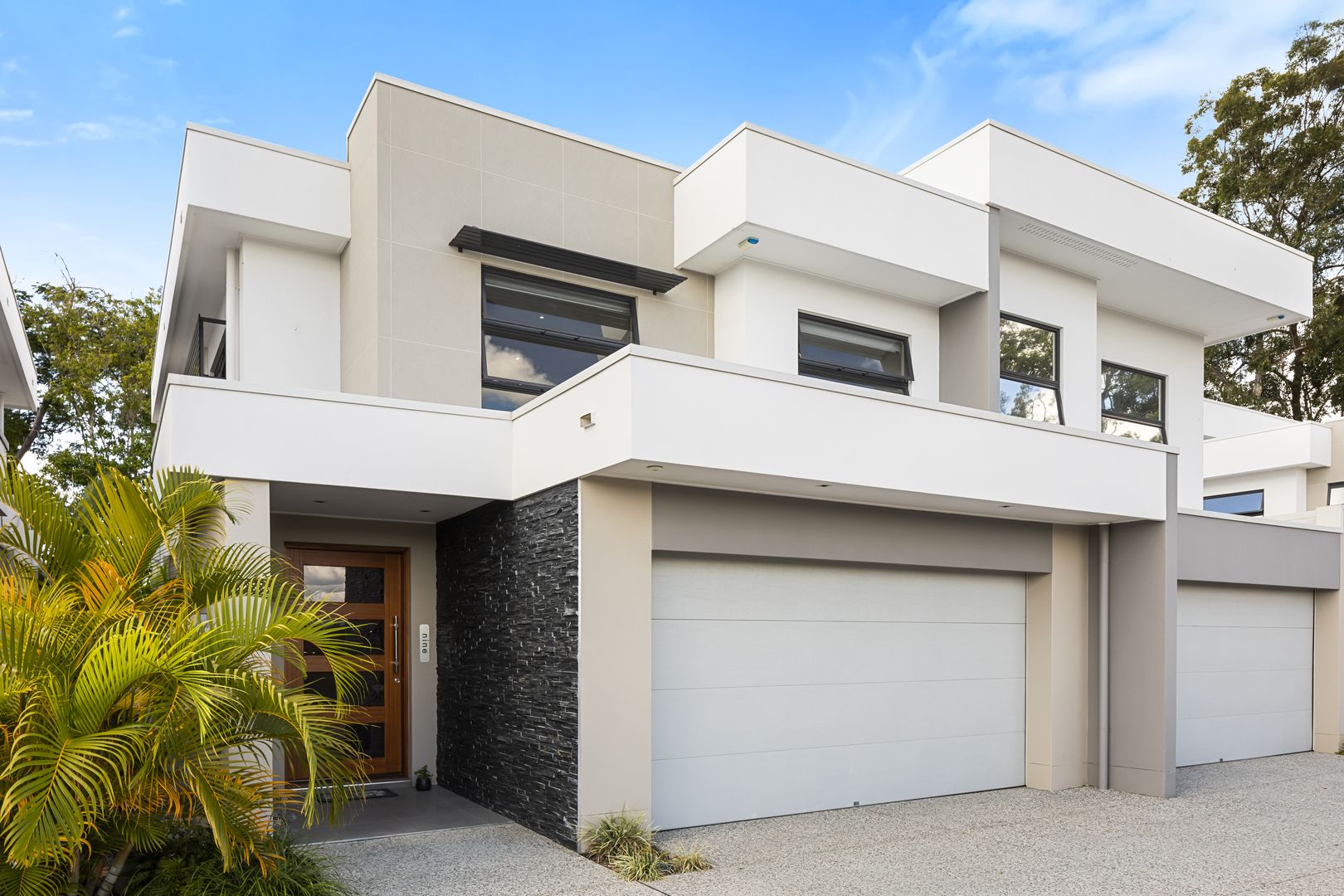 3 bedrooms Townhouse in 9/206 Cotlew Street ASHMORE QLD, 4214