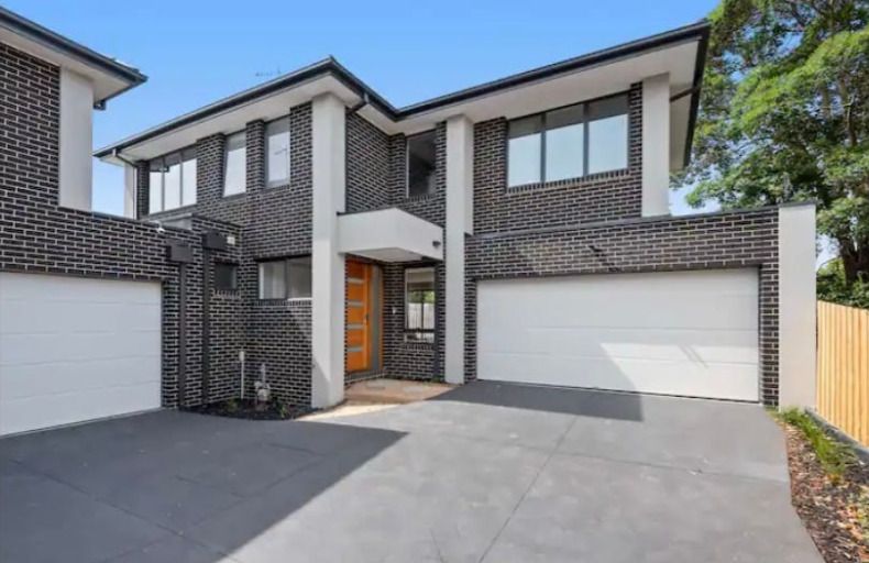4 bedrooms Townhouse in 2/16 Tamala Avenue NOTTING HILL VIC, 3168