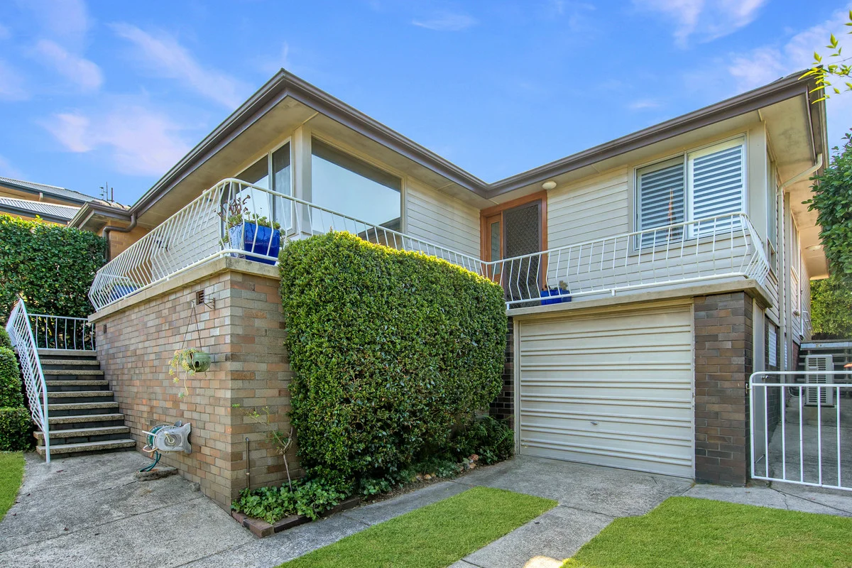 30 Creswell Avenue, Charlestown NSW 2290
