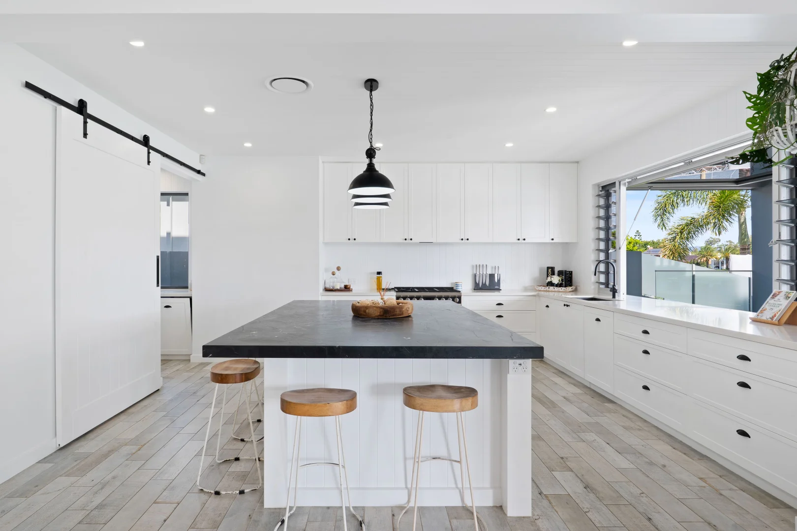 Additional image 25 of 97 Sir Bruce Small Boulevard, Benowa Waters QLD 4217