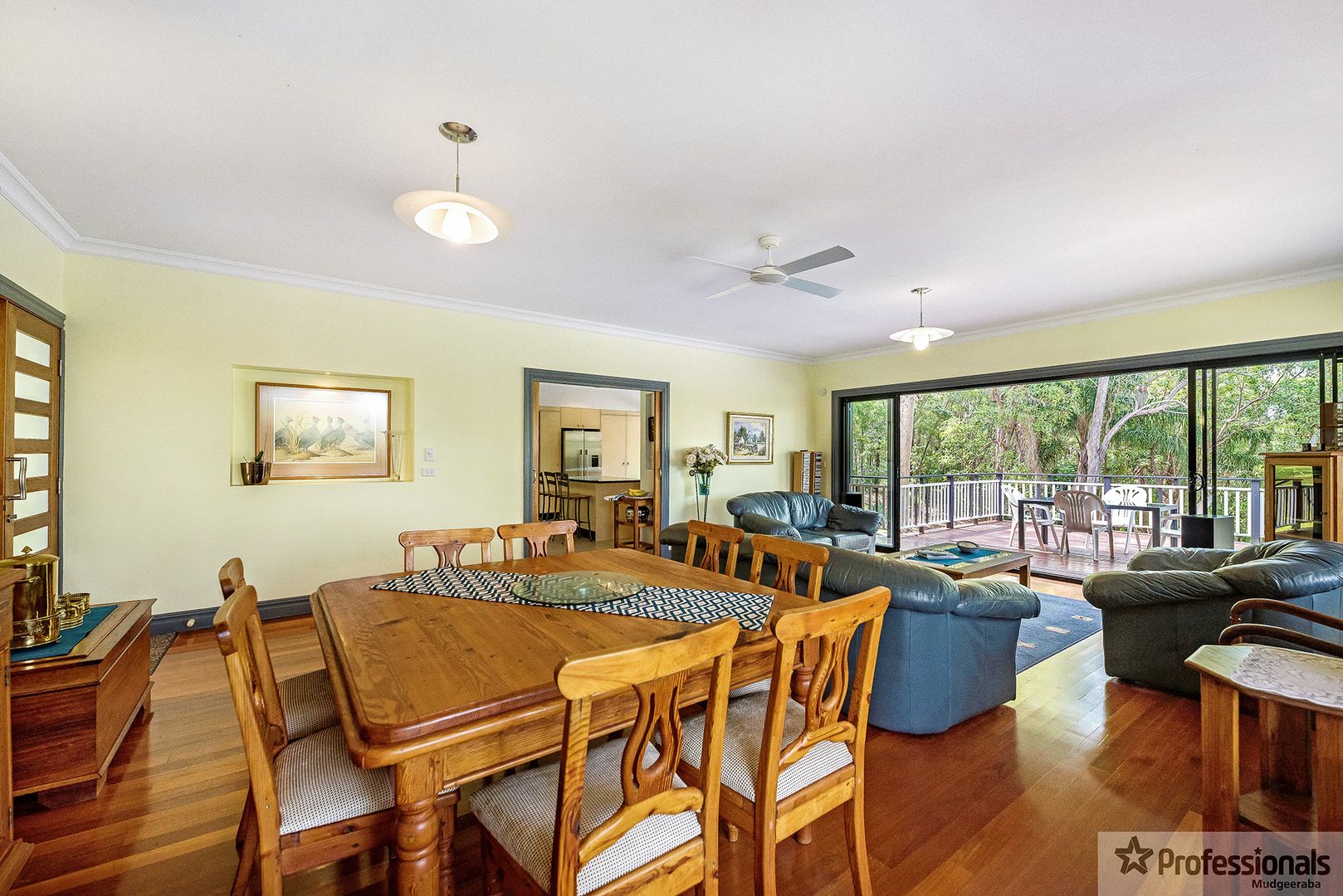 27 Bertana Drive, Mudgeeraba QLD 4213, Image 2