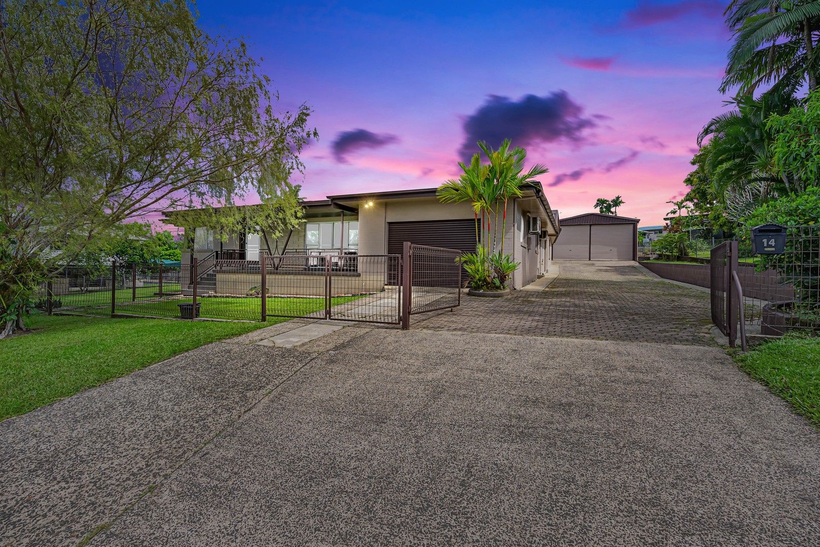 5 bedrooms House in 14 Pindar Street HUDSON QLD, 4860