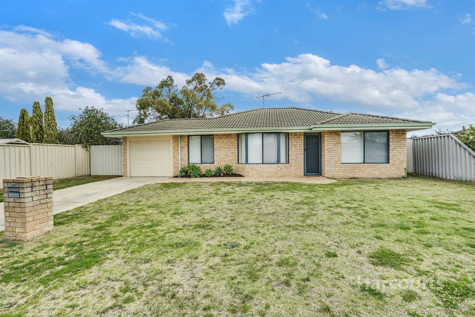 3 bedrooms House in 38 Bortolo Drive GREENFIELDS WA, 6210