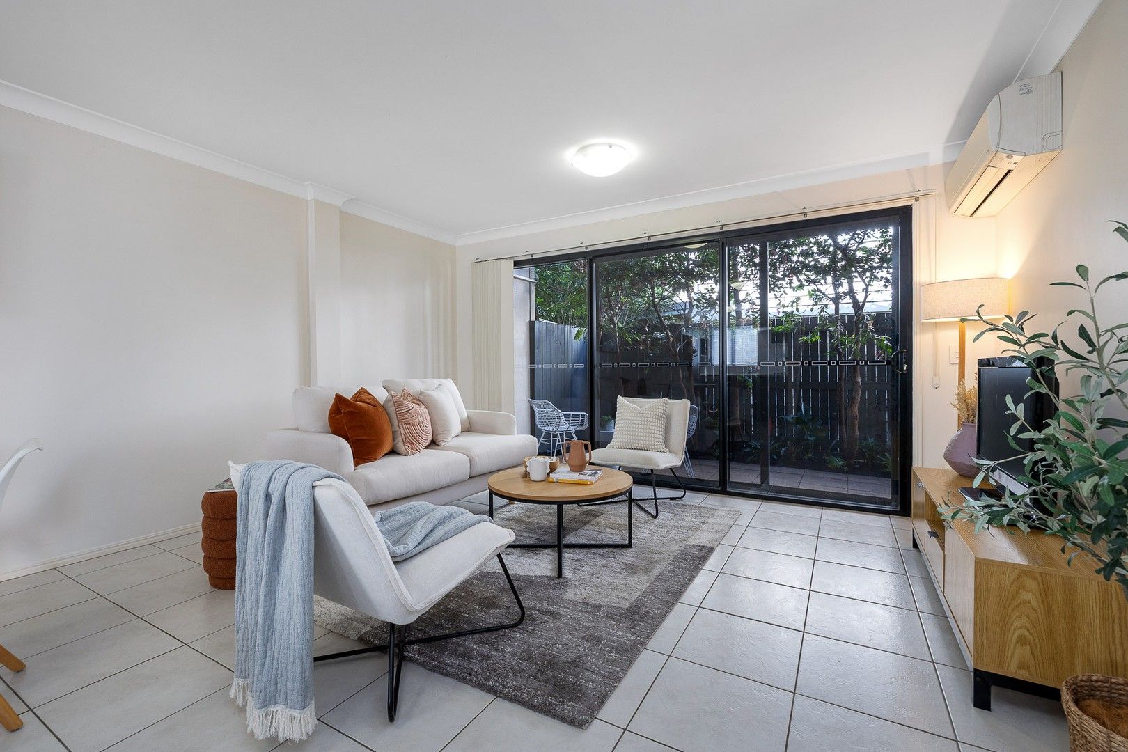 2 bedrooms Townhouse in 2/21 Haines St KEDRON QLD, 4031