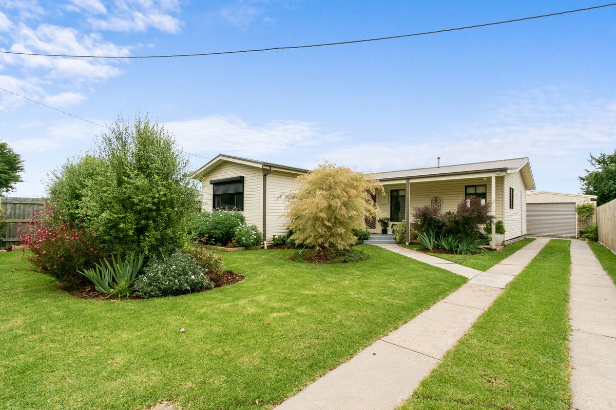 11 Raglan Street, Sale VIC 3850, Image 0