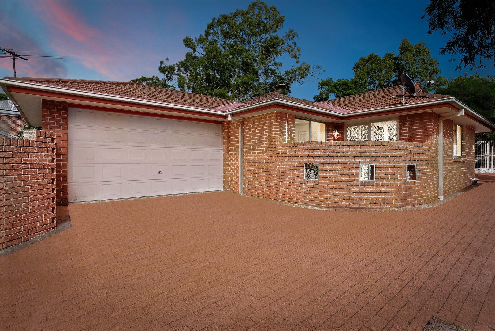 1/2 Broe Avenue, East Hills NSW 2213, Image 0