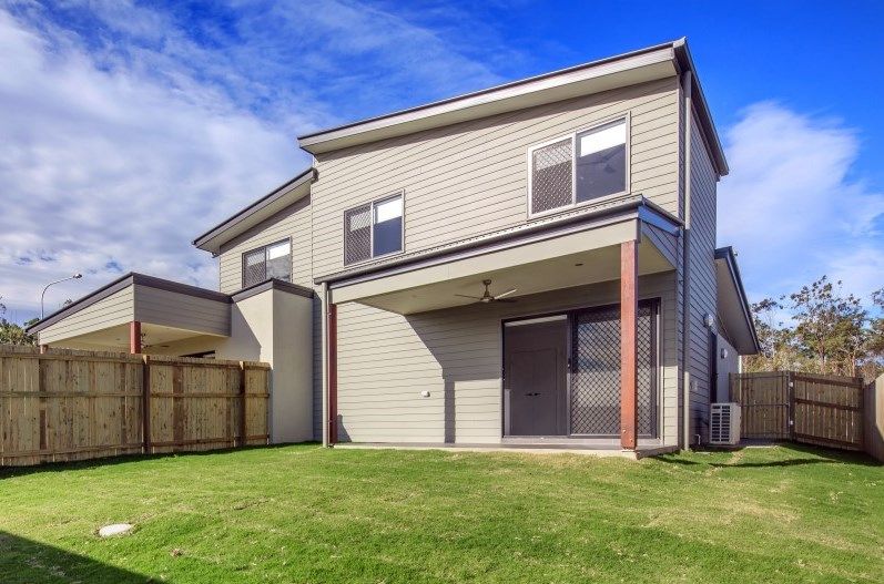 2 bedrooms Semi-Detached in 82B Columbia Drive BELLBIRD PARK QLD, 4300