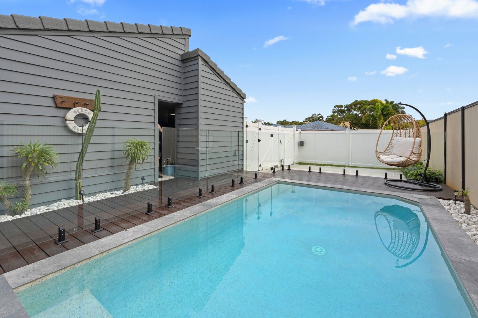 1/11 Maiala Close, Paradise Point QLD 4216, Image 0